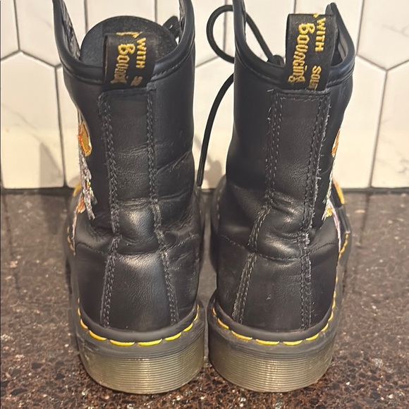 Dr. Marten Vondo II Floral Embroidered Black Boots, size 6 - Picture 6 of 10